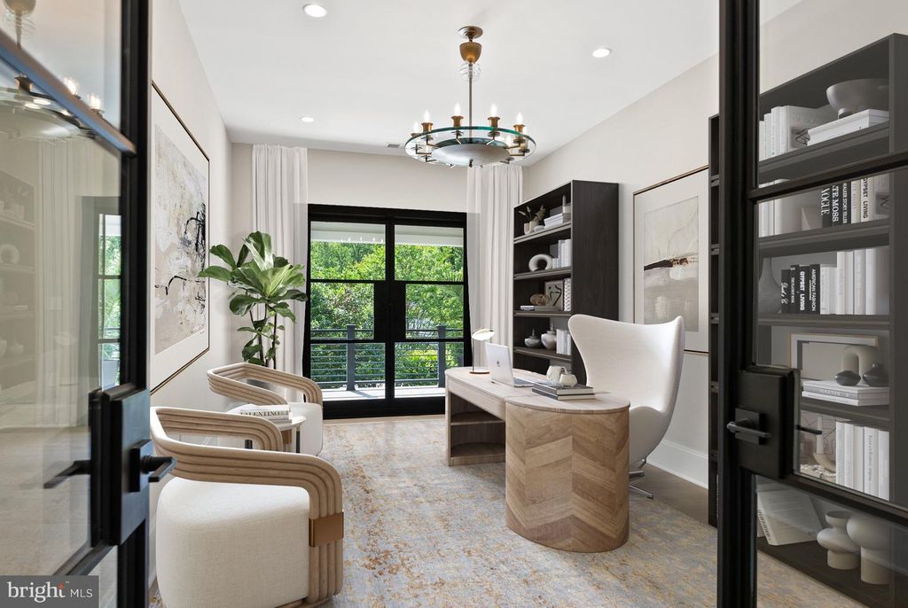 Image 26 of property listing at 825 WHANN AVE, Mclean, VA 22101