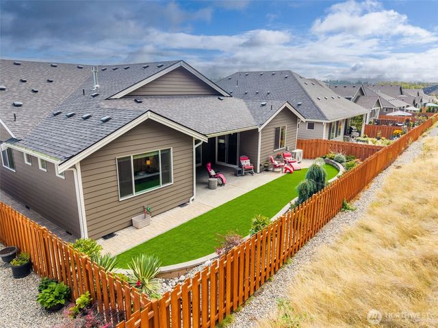 3111 Arrowroot Loop SE, Olympia, WA 98513