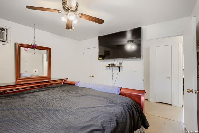 623 CLARK AVE, San Antonio, TX 78210