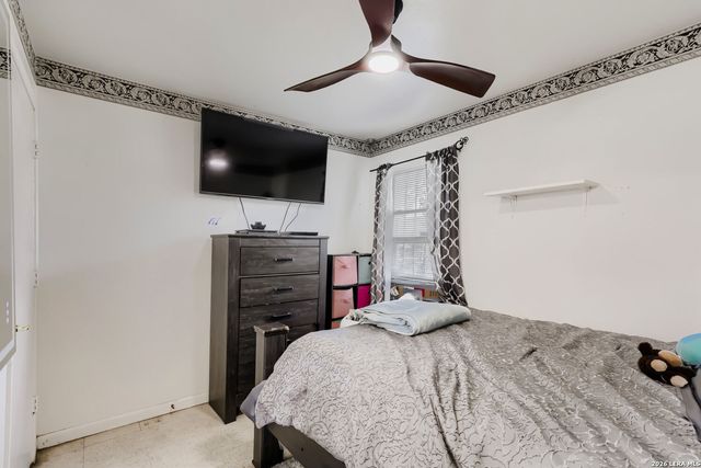 623 CLARK AVE, San Antonio, TX 78210