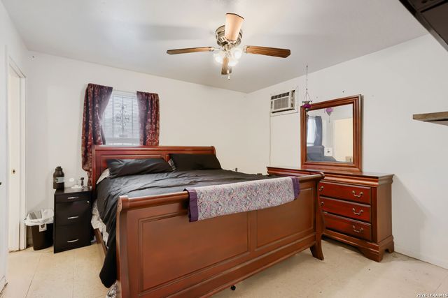 623 CLARK AVE, San Antonio, TX 78210