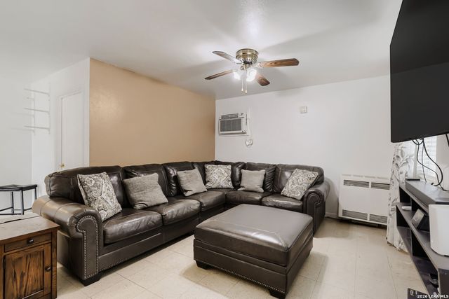 623 CLARK AVE, San Antonio, TX 78210