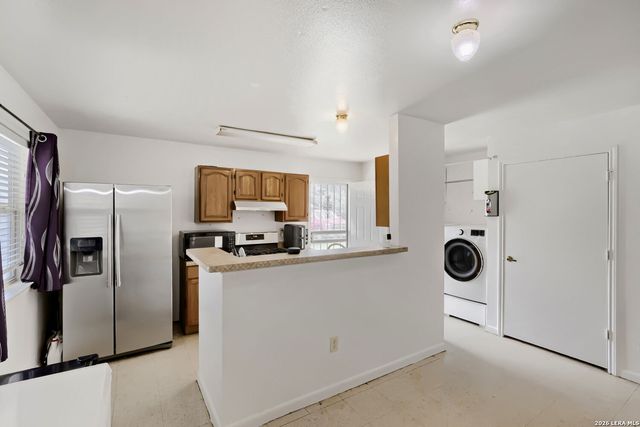 623 CLARK AVE, San Antonio, TX 78210