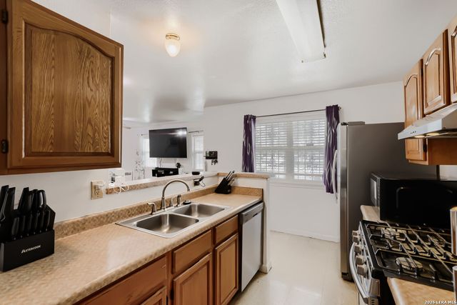 623 CLARK AVE, San Antonio, TX 78210