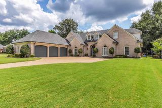 8945 CEDAR HOLLOW CV, Cordova, TN 38016