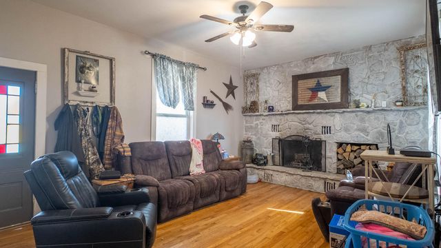 213 Arch, Thayer, MO 65791