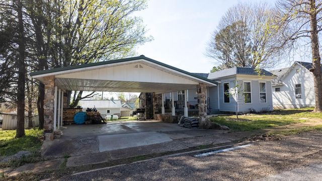 213 Arch, Thayer, MO 65791