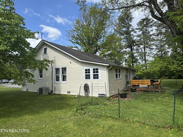 1136 Highway 70 E, Crossville, TN 38555