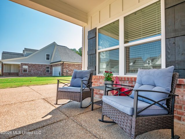 6099 Hickory Point Drive, Walls, MS 38680