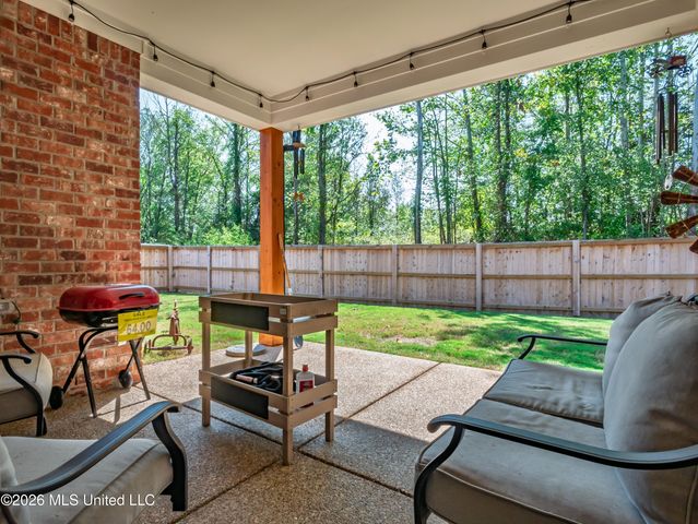 6099 Hickory Point Drive, Walls, MS 38680