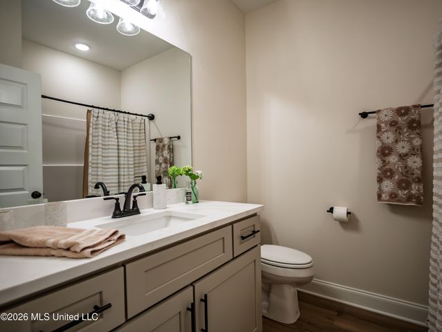 6099 Hickory Point Drive, Walls, MS 38680