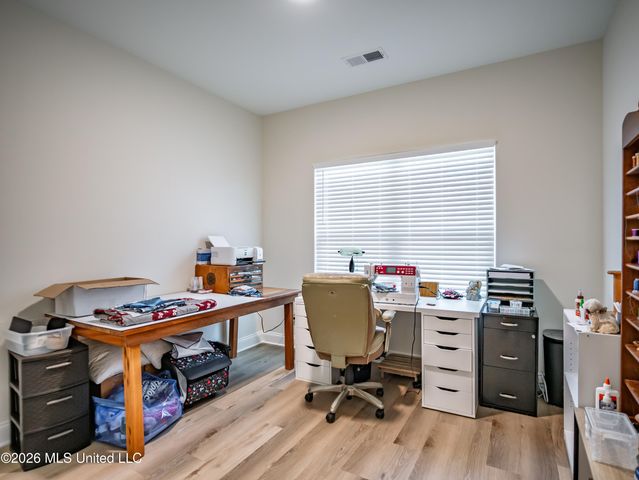 6099 Hickory Point Drive, Walls, MS 38680