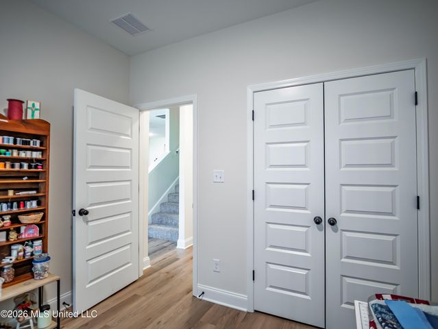 6099 Hickory Point Drive, Walls, MS 38680