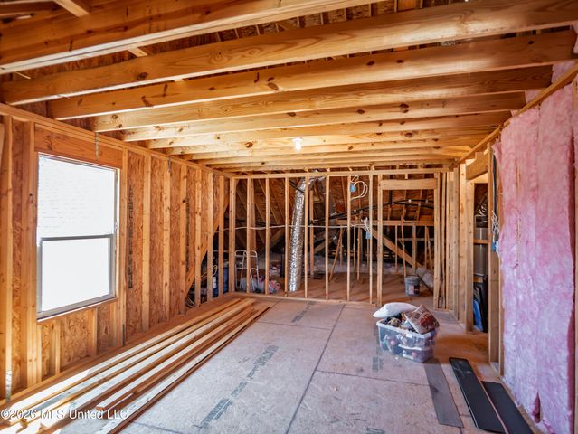 6099 Hickory Point Drive, Walls, MS 38680