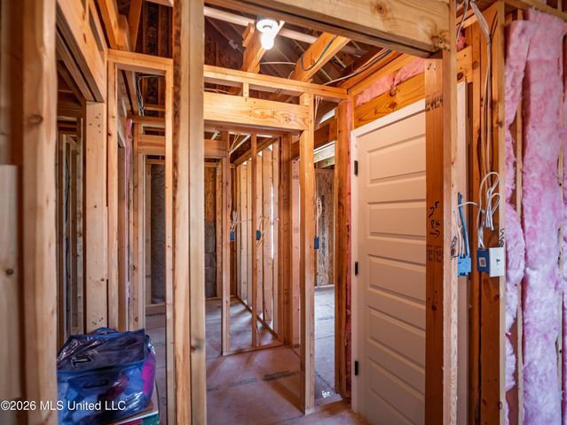 6099 Hickory Point Drive, Walls, MS 38680