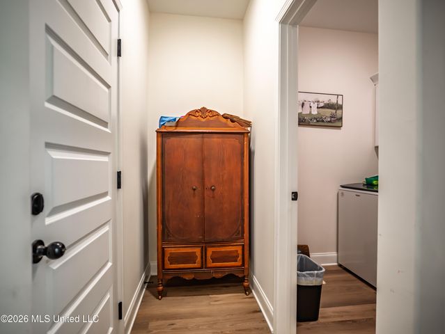 6099 Hickory Point Drive, Walls, MS 38680