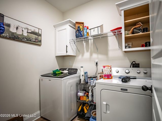 6099 Hickory Point Drive, Walls, MS 38680