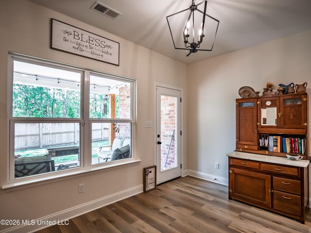 6099 Hickory Point Drive, Walls, MS 38680