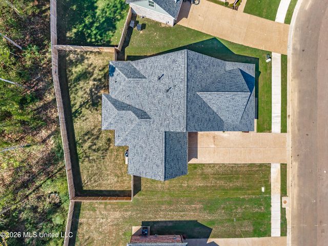 6099 Hickory Point Drive, Walls, MS 38680