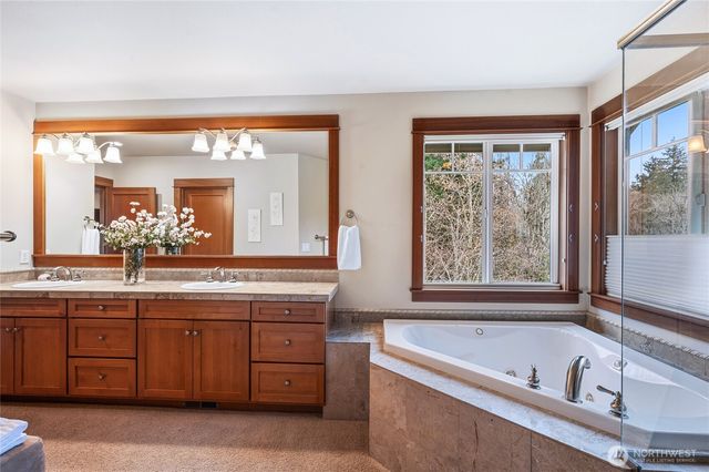 24502 NE 27th Place, Sammamish, WA 98074