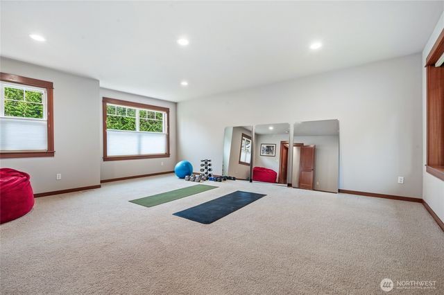 24502 NE 27th Place, Sammamish, WA 98074