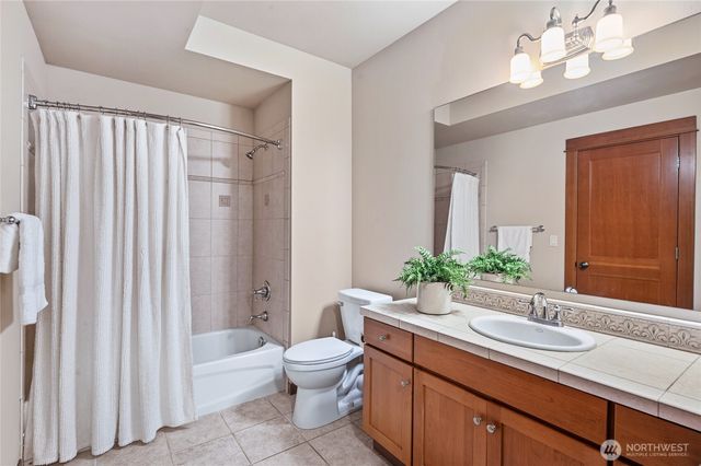 24502 NE 27th Place, Sammamish, WA 98074