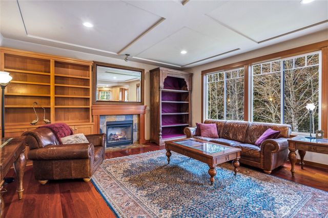 24502 NE 27th Place, Sammamish, WA 98074