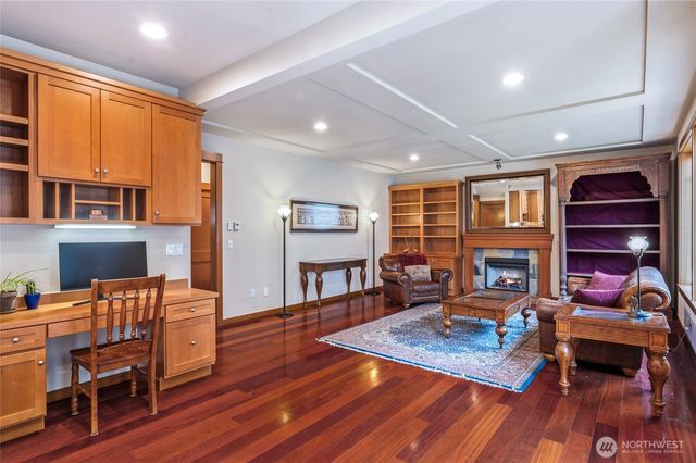 24502 NE 27th Place, Sammamish, WA 98074