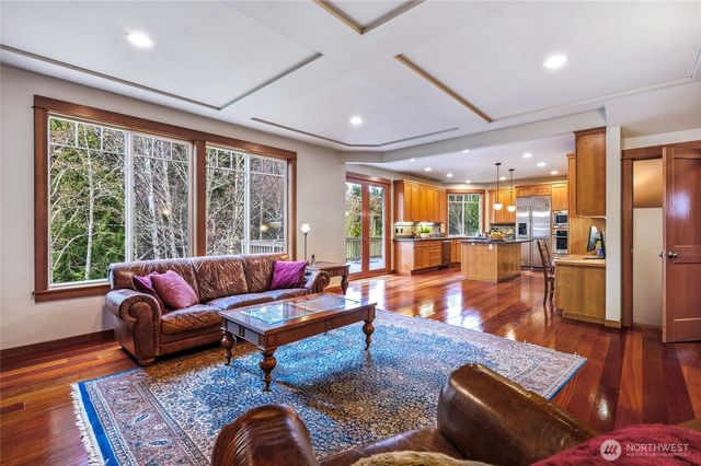 24502 NE 27th Place, Sammamish, WA 98074