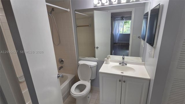 832 NW 92nd Ave 932, Plantation, FL 33324