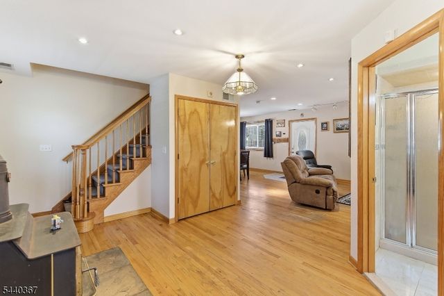 7 Franklin St, Little Ferry Boro, NJ 07643