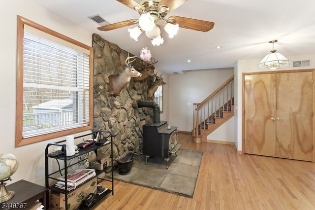 7 Franklin St, Little Ferry Boro, NJ 07643
