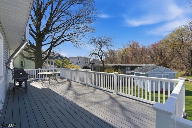 7 Franklin St, Little Ferry Boro, NJ 07643