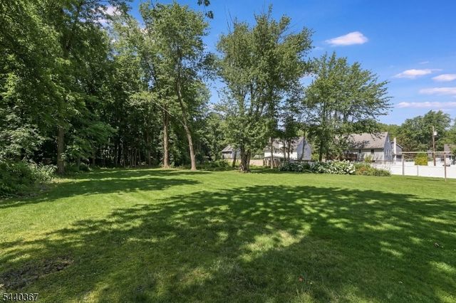 7 Franklin St, Little Ferry Boro, NJ 07643