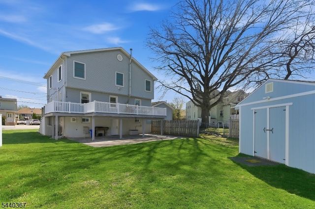 7 Franklin St, Little Ferry Boro, NJ 07643