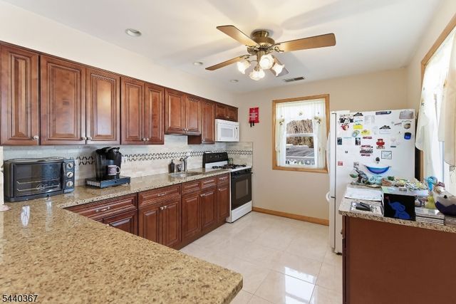 7 Franklin St, Little Ferry Boro, NJ 07643