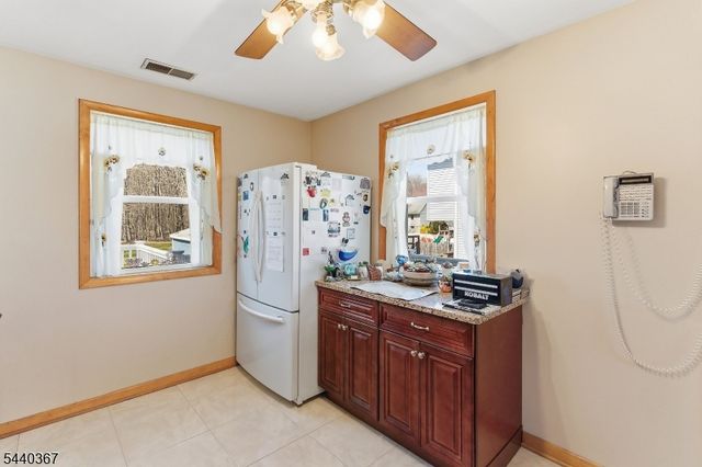 7 Franklin St, Little Ferry Boro, NJ 07643