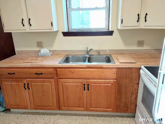 23 Trout Brook Road, Bristol, CT 06010
