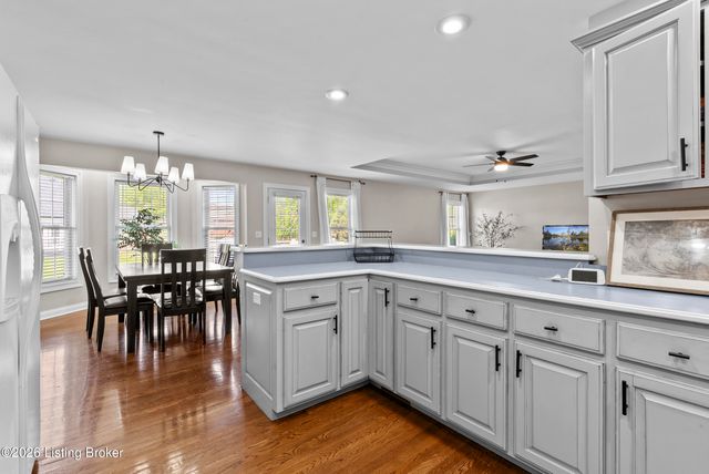 102 Lakeshore Dr, Bardstown, KY 40004