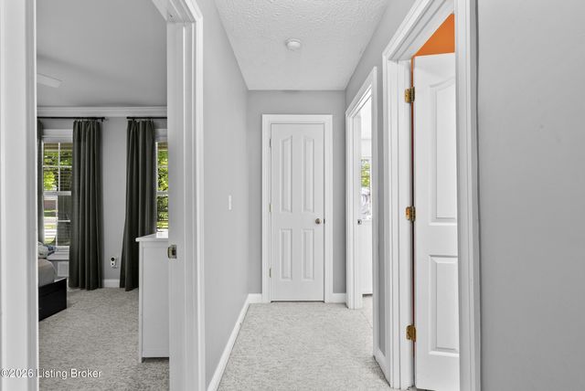 102 Lakeshore Dr, Bardstown, KY 40004