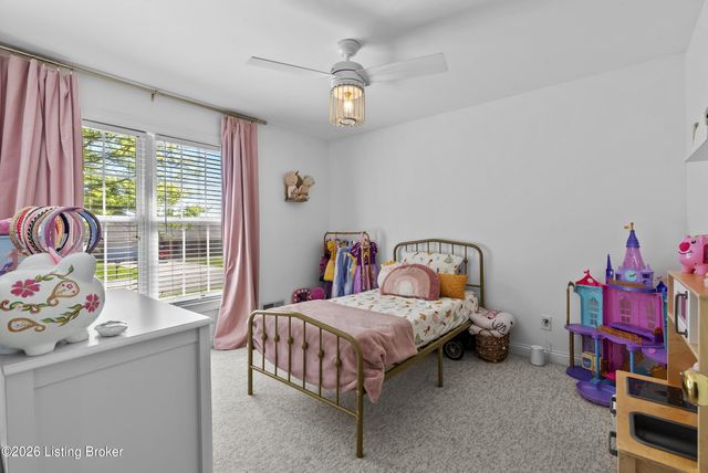 102 Lakeshore Dr, Bardstown, KY 40004