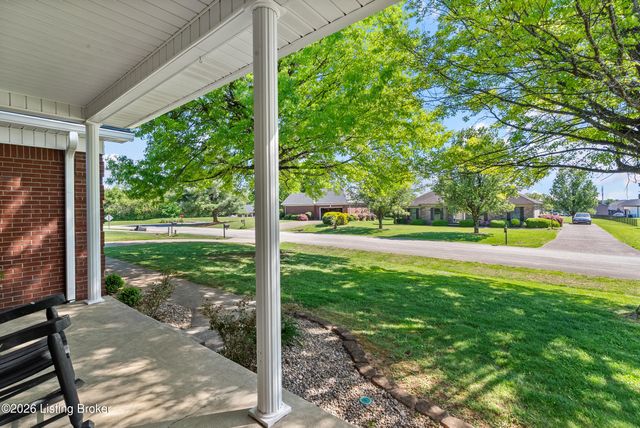 102 Lakeshore Dr, Bardstown, KY 40004