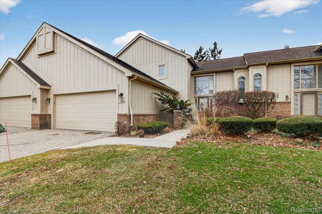 37936 N Laurel Park Drive, Livonia, MI 48152