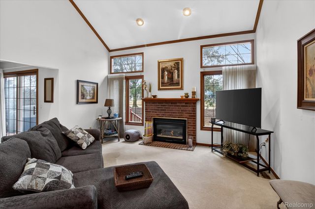 37936 N Laurel Park Drive, Livonia, MI 48152