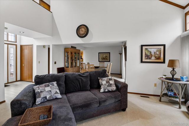 37936 N Laurel Park Drive, Livonia, MI 48152