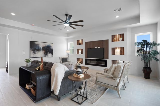721 10th Avenue NE, Rio Rancho, NM 87124