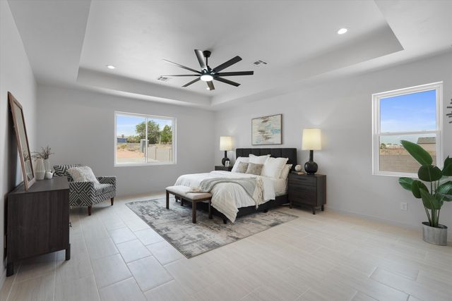 721 10th Avenue NE, Rio Rancho, NM 87124