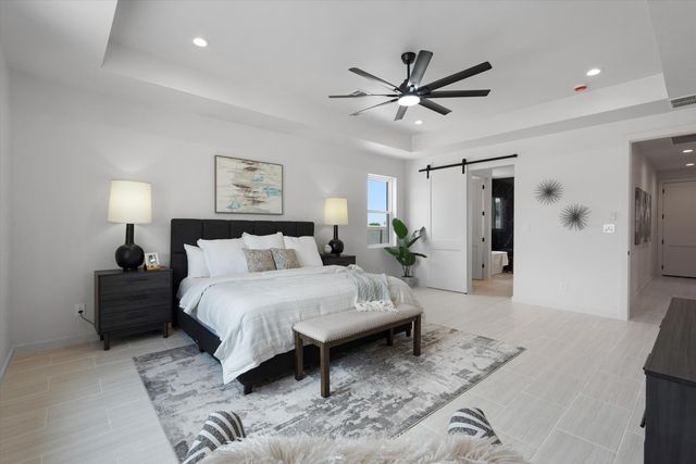 721 10th Avenue NE, Rio Rancho, NM 87124
