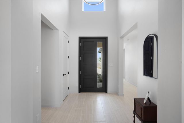 721 10th Avenue NE, Rio Rancho, NM 87124