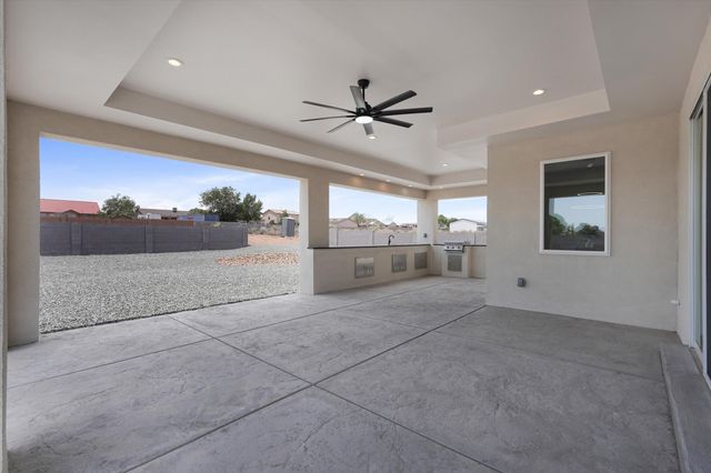 721 10th Avenue NE, Rio Rancho, NM 87124
